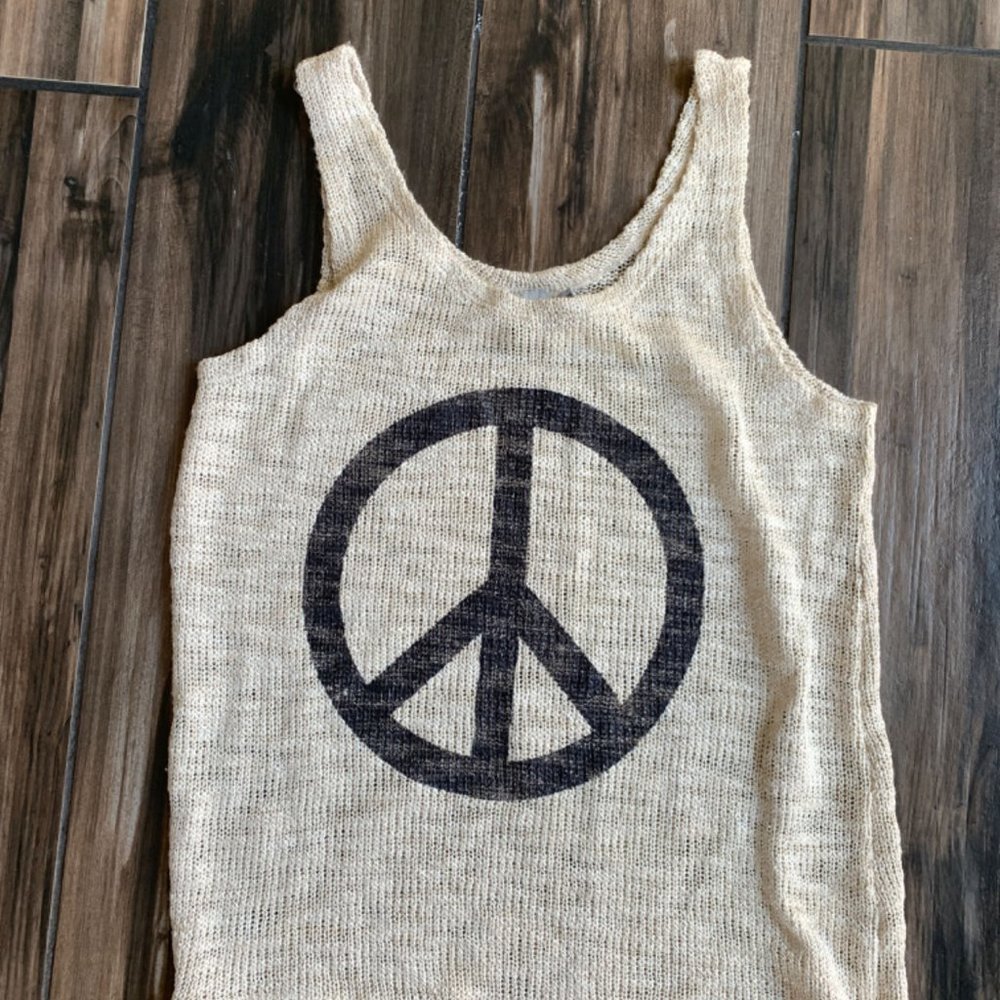 ASOS Women knit tank top in cream-Size 6